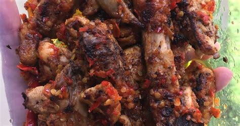 Nah, salah satu ayam bakar yang terkenal dengan. Resep Ayam Bakar Rica Rica Manado (bakar teflon) oleh Rara ...
