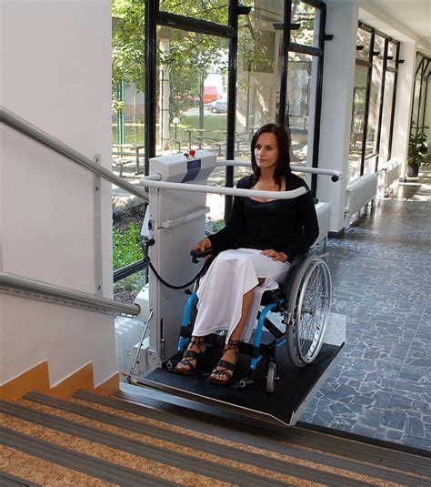 S7 Sr Inclined Platform Stair Lift Straight Staircase Wheelchair