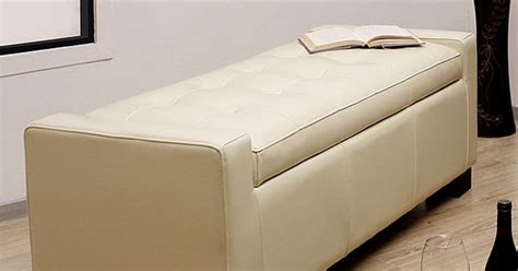 With so many options, selecting the right bench for your bedroom can be daunting. Foot of king-size master bed... | New home ideas ...