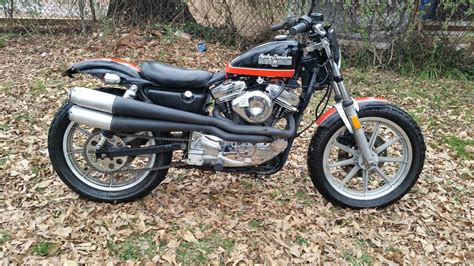 The xlst3 featured here is based on a 2011 xl1200n nightster and was inspired by the look of the 70′s dirt trackers. Harley Davidson sportser 1100 tracker flat track hd dirt ...