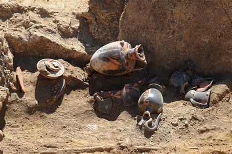 Archaeologists Unearth Intact Pre Roman Tomb In Pompeii History In