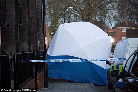 Man And Woman Arrested Over Missing Becky Watts Daily Mail Online