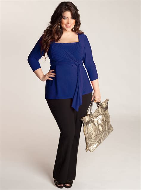 Stylish Blouses And Shirts For Older Women Plus Size Tulia Graphic