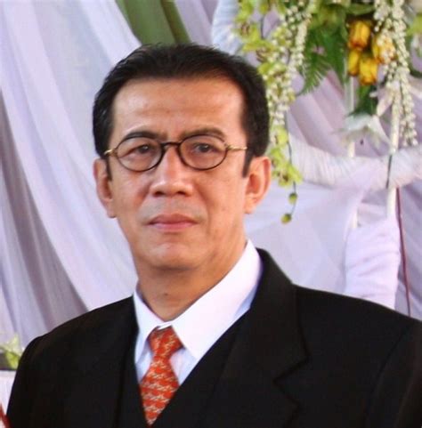Politisi pdi perjuangan, menteri hukum dan ham ri, guru besar ilmu kriminologi sekolah tinggi. Nias Satu » Positif Jadi Menteri, Yasonna H. Laoly Sudah ...
