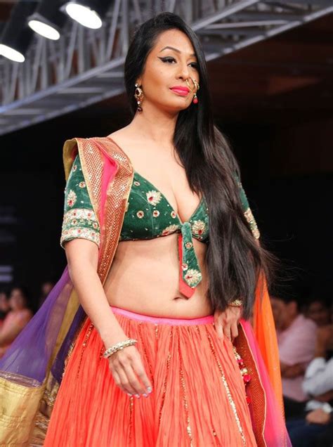 South Indian Actrees Kashmira Shah Stills Online Media Info