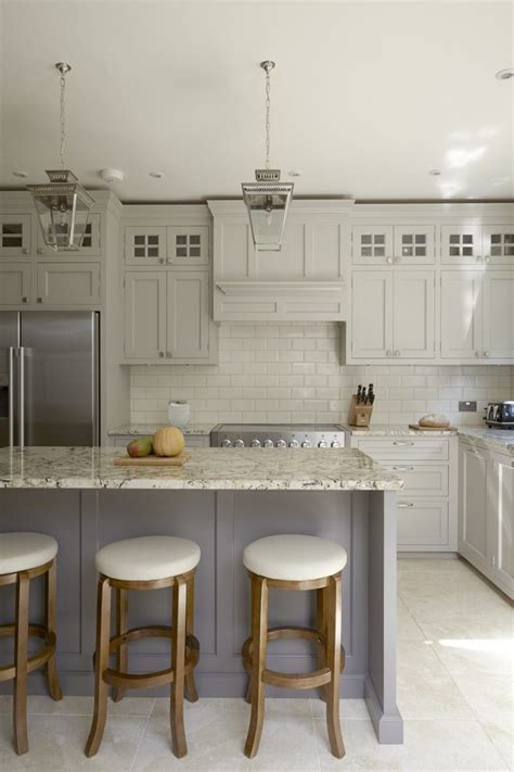 We have rustic kitchen cabinets….farmhouse kitchen cabinets… distressed kitchen cabinets…vintage kitchen cabinets…modern kitchen coordinate with the style of your home. Clapham American Style Kitchen - Higham Furniture