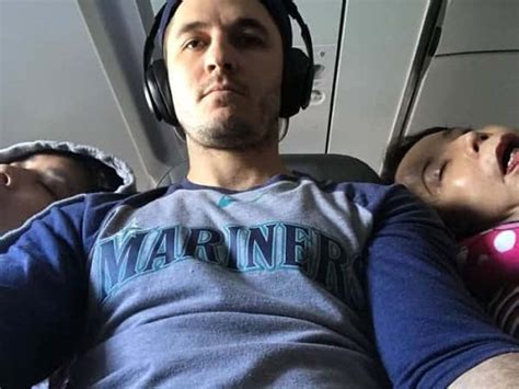 Je zou het kunnen formuleren als de lichamelijke en mentale ze draagt uitdagende kleren en een enorme gettoblaster op haar schouder. 16 situaties die zo gruwelijk irritant zijn dat het gewoon ...