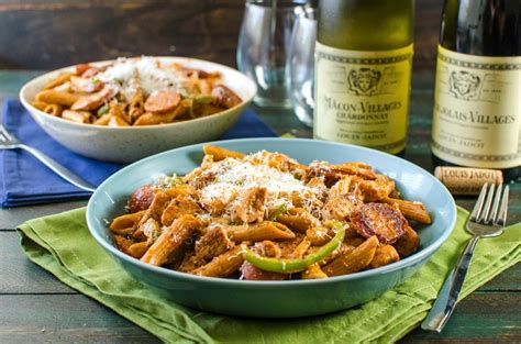Add diced chicken, peppers and onions. Creamy Chicken and Sausage Cajun Pasta | The Flavor Bender