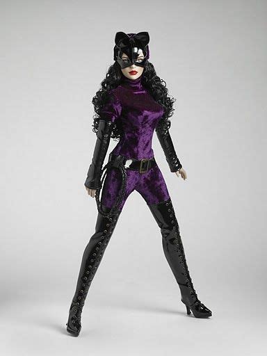 Catwoman Doll Feline Fatale By Robert Tonner Sometimes Min Pushes Her