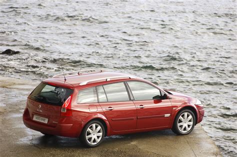 The renault mégane is a small family car produced by the french car manufacturer renault since the end of 1995, and was the successor to the renault 19. RENAULT Megane Estate specs & photos - 2006, 2007, 2008 ...