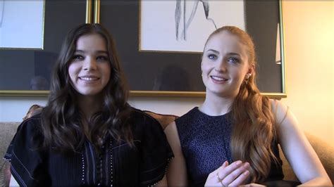 Barely Lethals Hailee Steinfeld And Sophie Turner Play