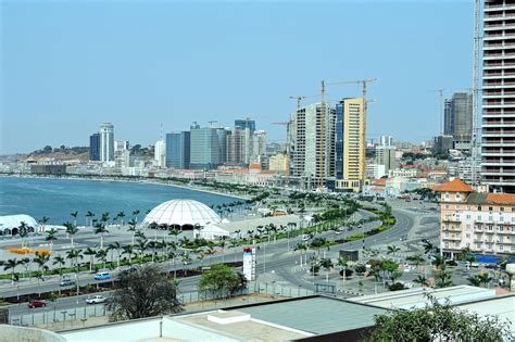 Кухня, транспорт и многое другое. Luanda, Angola 2048 x 1365 : CityPorn