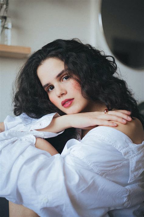 How Do You Sense When Your Twin Flame Is Talking To You Telepathically