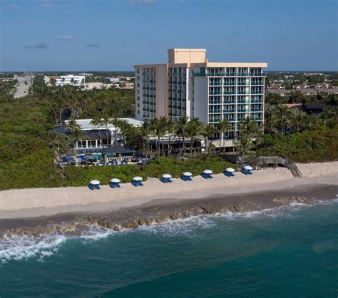 This beach is simply out of this world so the name is appropriate. Jupiter Beach Resort, FL - Booking.com