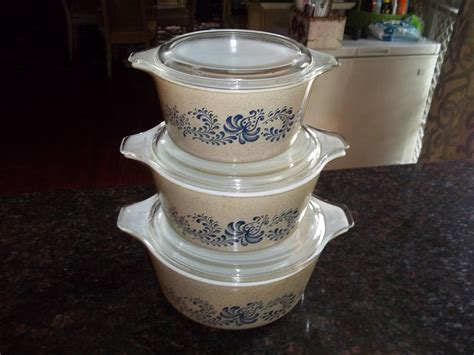 Set Of 3 Homestead Pyrex 475 474 473 B Vintage Casserole Dishes With Lids By Pyrexkitchen On