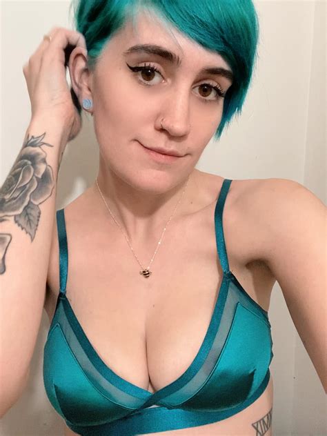 can you guess my favorite color? | Scrolller