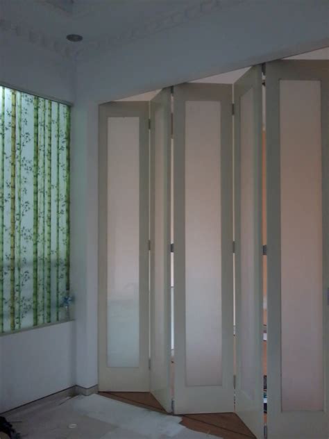 Model Pintu Lipat Untuk Penyekat Ruangan