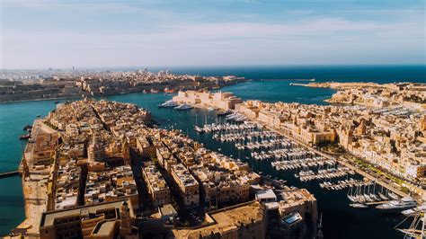 Aerial of Three Cities, Malta - Descubre Malta
