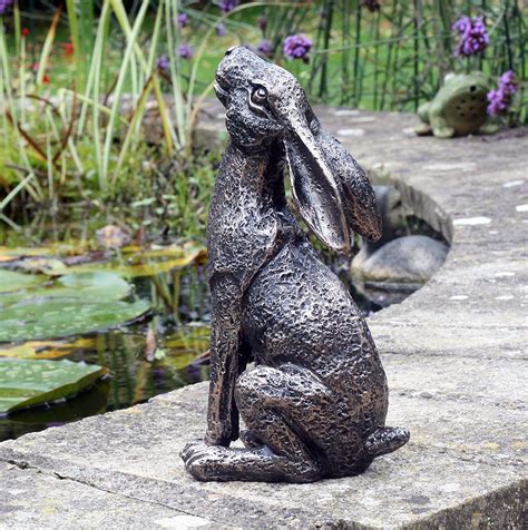 Fhfy Garden Bronze Effect Resin Moon Gazing Hare Garden Ornament 23cm