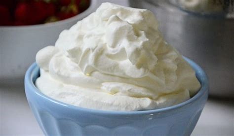Supaya ada rasa lezat dan manis, maka cara membuat whipped cream. Cara Membuat Whipped Cream Sendiri Di Rumah