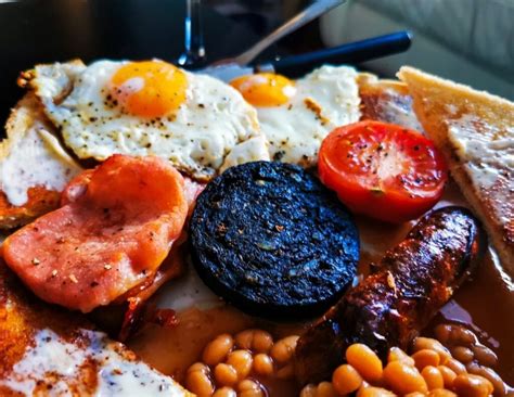 7 Delicious British Foods You Need To Try In The Uk Beeloved City