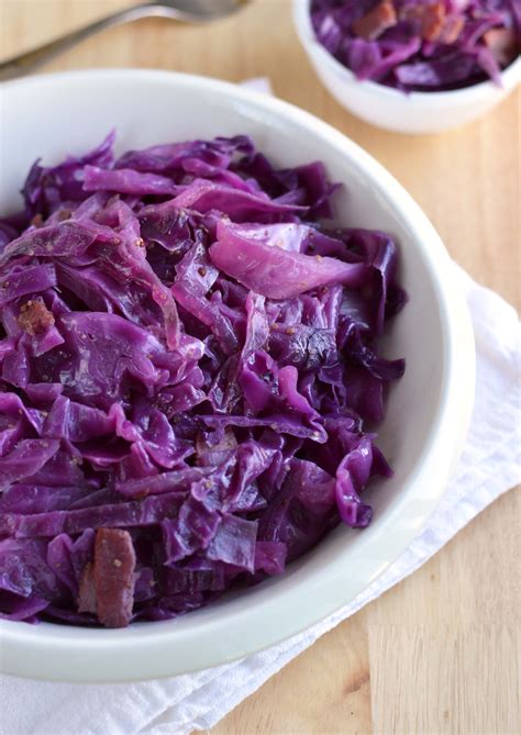 How To Make Braised Red Cabbage With Toasted Hazelnuts