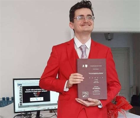 Nel 2017 è stato uno dei corteggiatori di sabrina ghio nella trasmissione uomini e donne di maria de filippi, inoltre ha preso parte a take me out ed. La Pupa e il Secchione: chi è Matteo? Cognome, Lavoro e ...