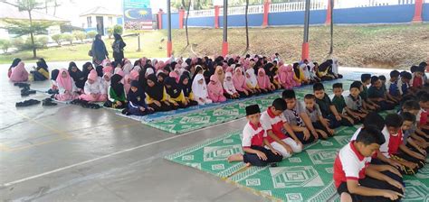 Setelah menunaikan sholat wajib lima waktu bermula hari ini, kerajaan johor membenarkan solat jumaat dan solat fardu lima waktu dilaksanakan dalam. SOLAT JEMAAH KOKURIKULUM | SK TANJUNG PUTERI, JOHOR BAHRU