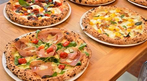 Dia Da Pizza Aprenda A Receita Da Verdadeira Pizza Napolitana Claudia
