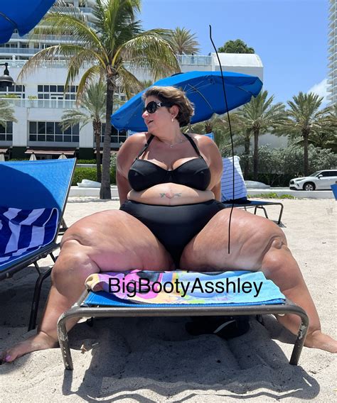 Big Booty Asshley On Twitter Soaking Up The Sun And Living My Best Life In Florida Https