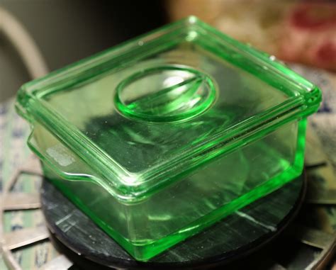 Green Uranium Glass Vtg Hazel Atlas Depression Vaseline Refrigerator
