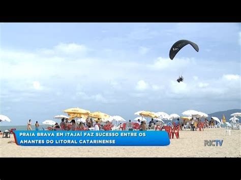 Praia Brava em Itajaí faz sucesso entre os amantes do litoral