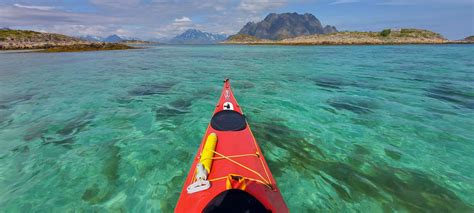 Guided kayak tours - Skrova Kayak Adventures - Visit Lofoten