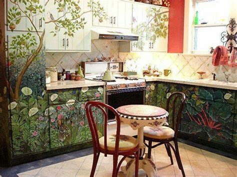 Love this forest kitchen. What a beautiful way to make your kitchen