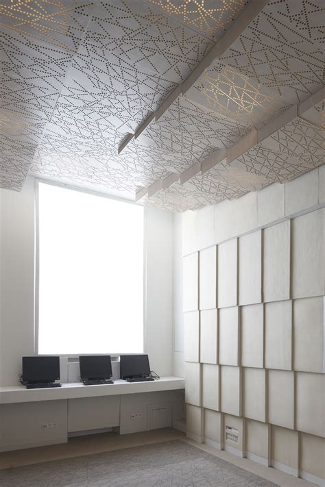 Test all of the technology you will. h2o architectes: press conference room french ministry of ...
