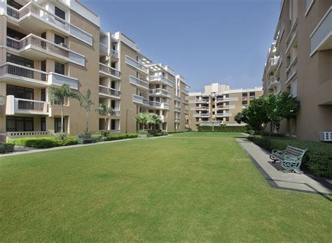 2 3 Bhk Low Rise Apartments In Sec Omicron I Greater Noida Eldeco