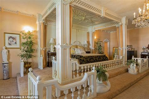 Las Vegas Mansion Where Elvis And Michael Jackson Stayed On Sale For 3