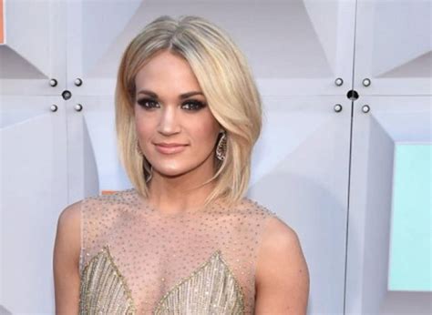 Carrie Underwood S Cma Awards Wardrobe Sneak Peek