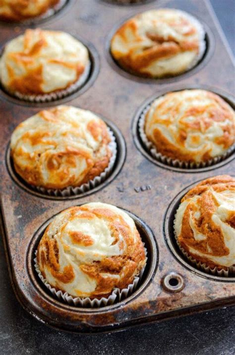 chick exposing her hairy muffin on hidden camera telegraph