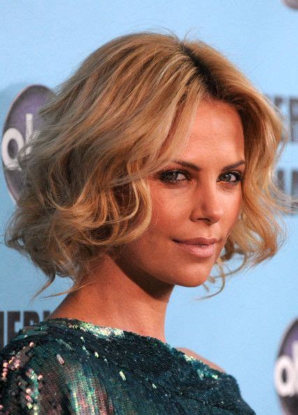 Playing former fox news anchor megyn kelly, however, presented an internal challenge for theron unlike she's experienced before. Charlize Theron | How to curl short hair, Short hair ...