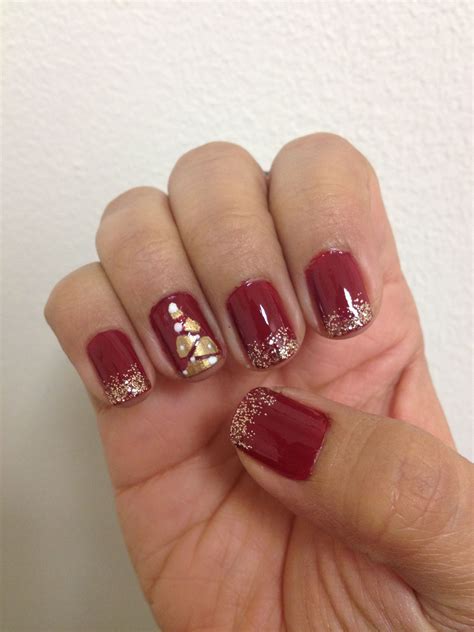 Christmas Red And Gold Nails Christmas Nails Red And Gold Nails Red