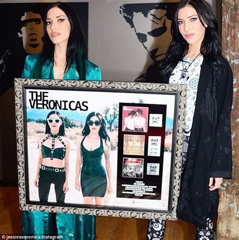 The Veronicas Self Titled Album Goes Platinum In Australia Daily Mail Online