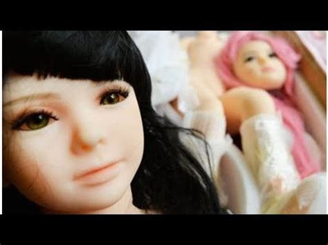 Governo britânico critica Amazon por permitir venda de bonecas pornô de