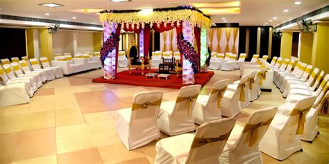 What Is The Difference Between A Banquet Hall And A Function Hall
