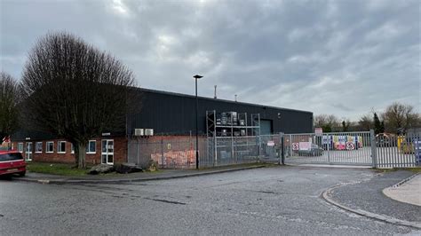 To Let Self Contained Industrialwarehouse Premi Unit 4 First