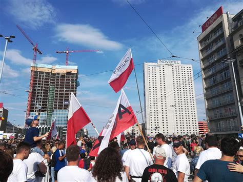 W poniedziałek o godzinie 12:00 uczniowie otrzymali link do poniższej prezentacji. Powstanie Warszawskie. Godzina "W" w Warszawie. Zapraszamy ...