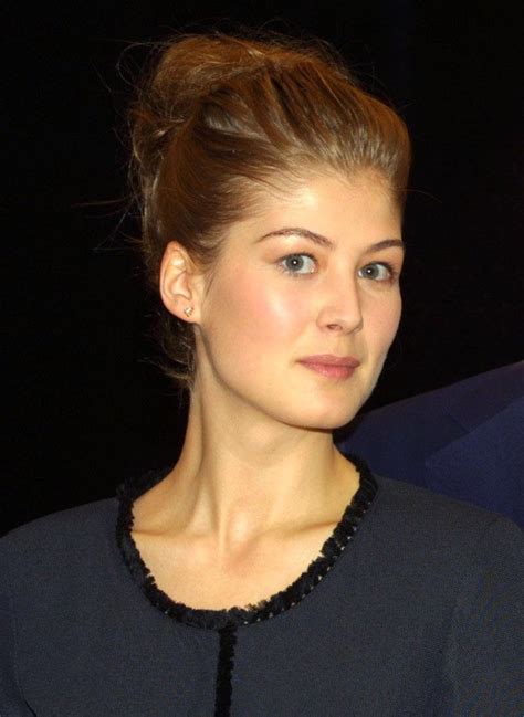 The man from whose satirical, original and clever mind marla sprung. Rosamund Pike special pictures (13) | Film Actresses