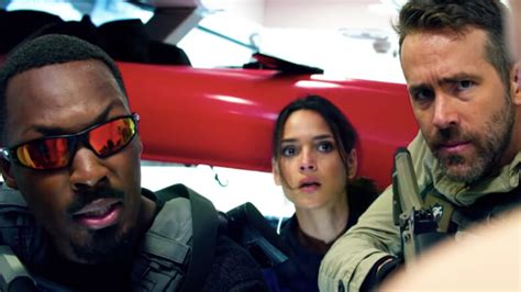 6 Underground Watch Ryan Reynolds In Explosive New Trailer For Michael Bay S Netflix Movie