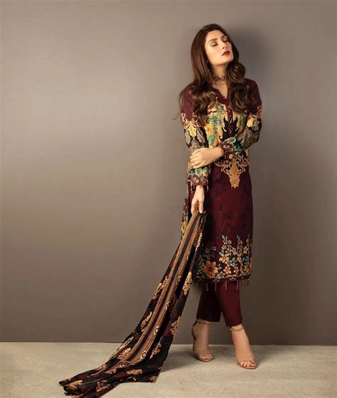 Beauty Queen Ayeza Khan Three Aesthetic Photo Shoots Dailyinfotainment
