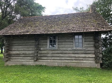 Sådan påvirker betalinger til os rækkefølgen af priser, der 9,0 km fra black cat farmstead. Little House Wayside (Pepin) - 2019 All You Need to Know ...